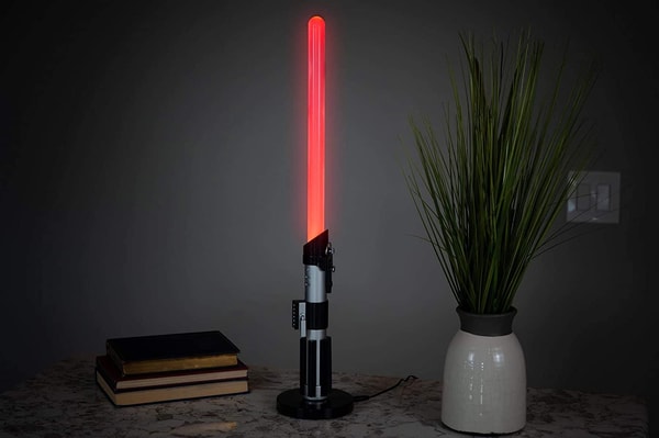 Star Wars Darth Vader Lichtschwert Tischleuchte